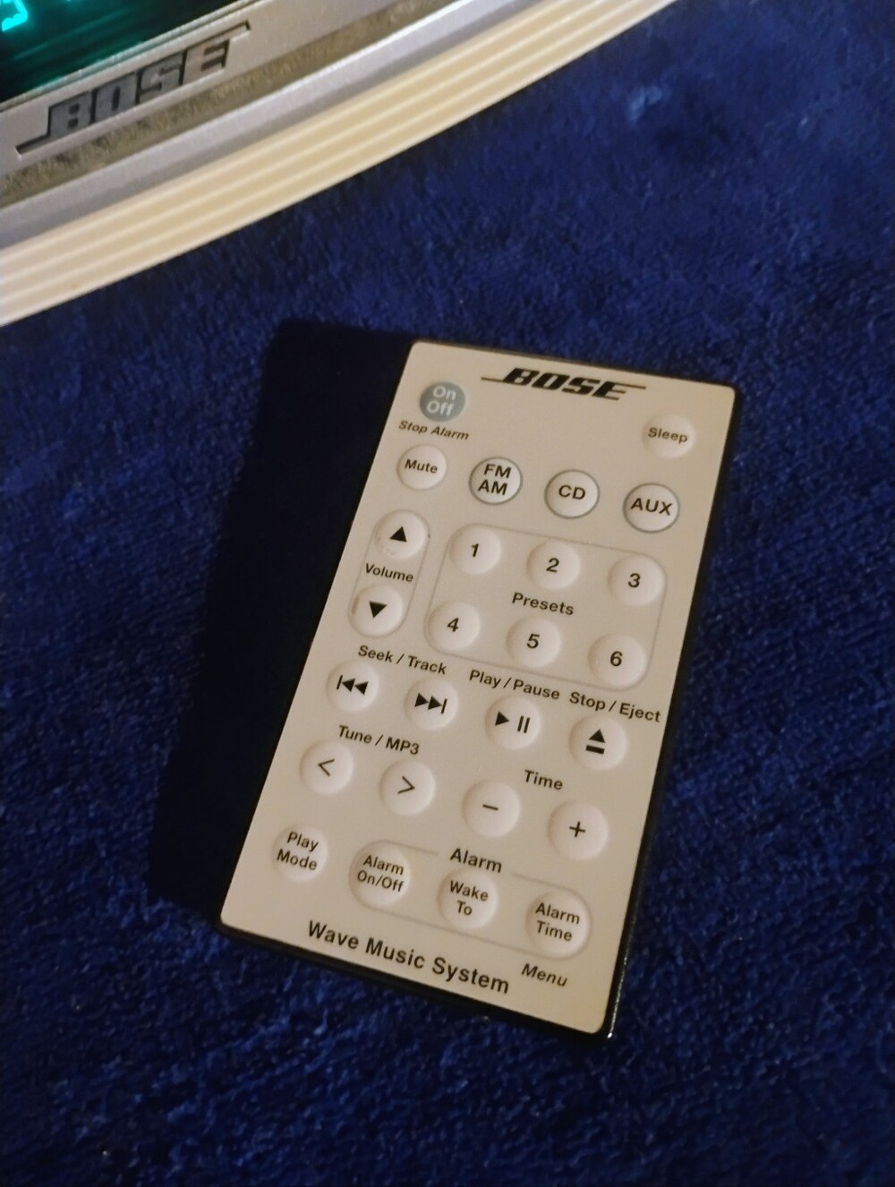 Classic Bose Wave Music System White Cream Beige CD Aux AM/FM and Bluetooth - Picture 3 of 11